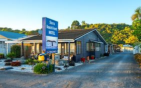 Sierra Beachfront Motel